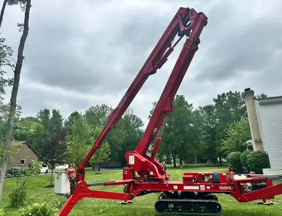 Large spider lift with the boom fully extended